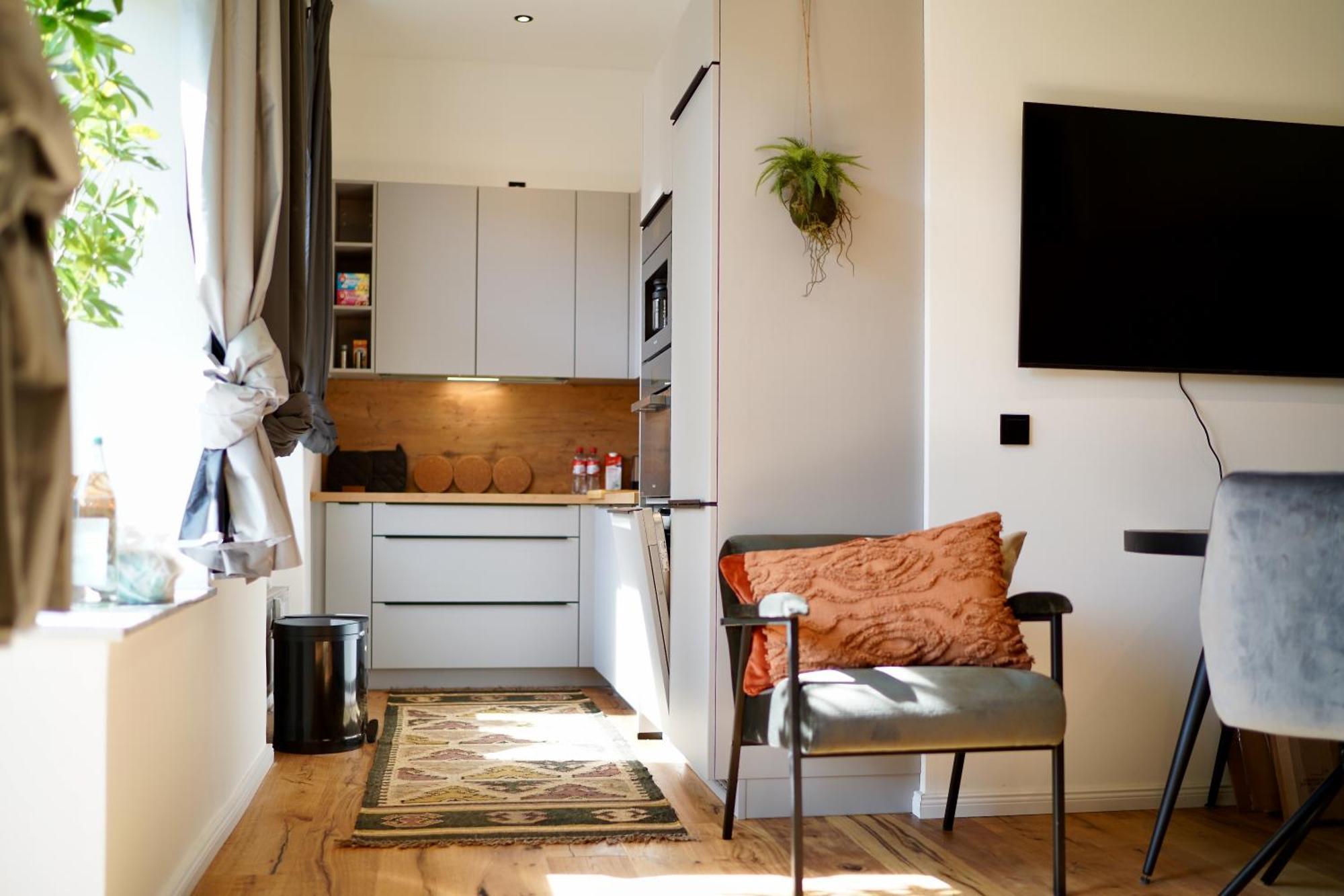 Edler Wohnraum Luxurioeses Studio Im Zentrum Mit Balkon, Kaffeevollautomat, Klima & Parkplatz Zwickau Luaran gambar