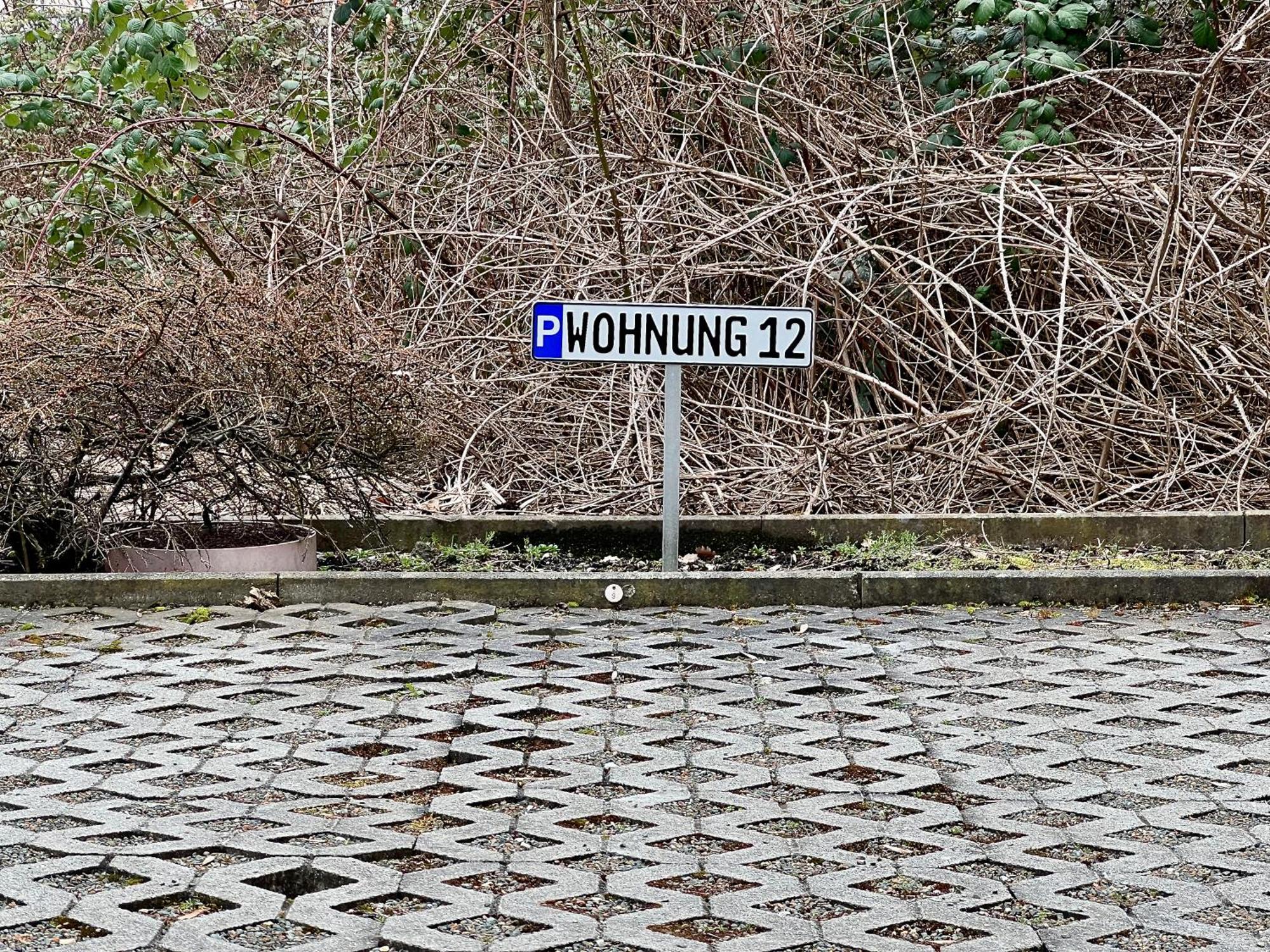 Edler Wohnraum Luxurioeses Studio Im Zentrum Mit Balkon, Kaffeevollautomat, Klima & Parkplatz Zwickau Luaran gambar